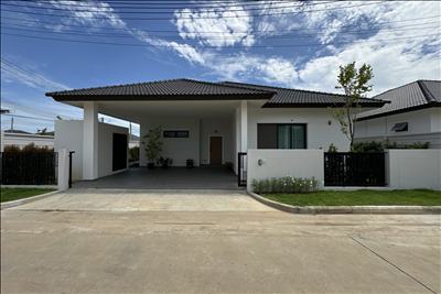 Huay Yai, Panalee Banna Village, New Modern House for Sale
