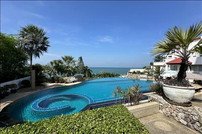North Pattaya, Baan Rimpha, Absolute Beachfront Condo Sale