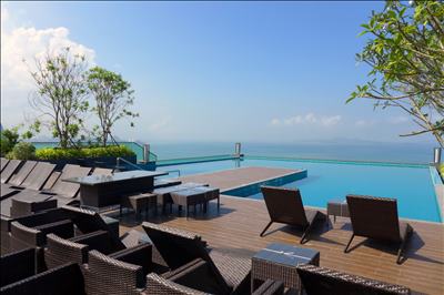 Wongamat Tower Condo for Sale, Absolute Beachfront