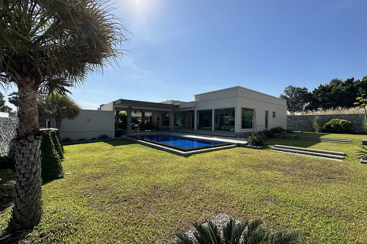 East Pattaya, Mabprachan, The Plantation Estate Pool Villa